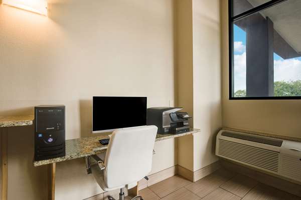 Conference Area - Best Western Waukasha Grand Inn Pewaukee - I-94, Exit 293