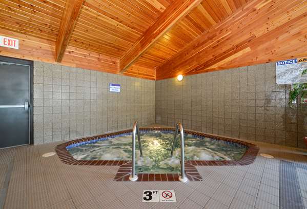 Pool - Best Western Stanton Inn Chilton