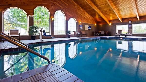 Pool - Best Western Stanton Inn Chilton