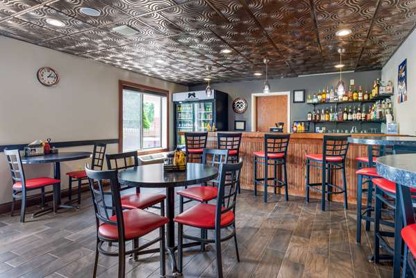 Bar - Best Western Plus Eau Claire Conference Center