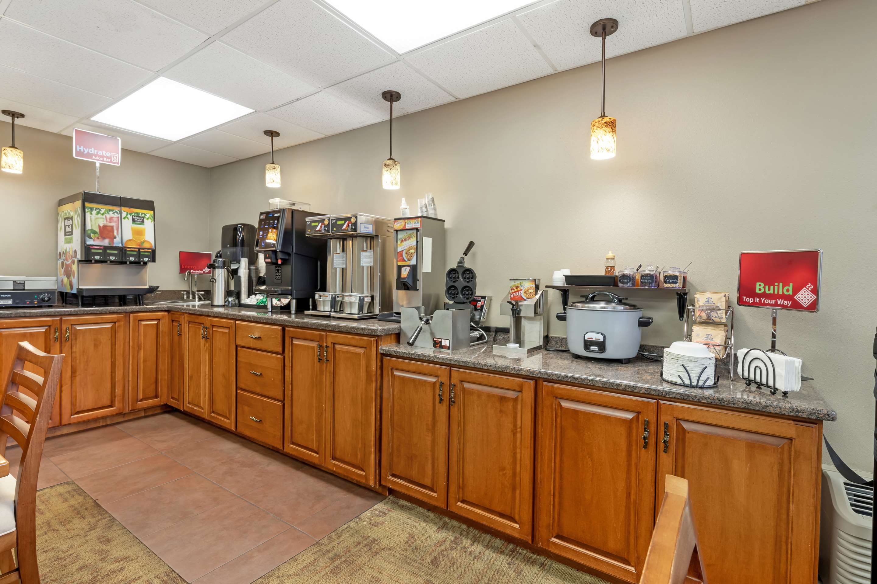 Breakfast Area | Best Western Plus Concord Inn