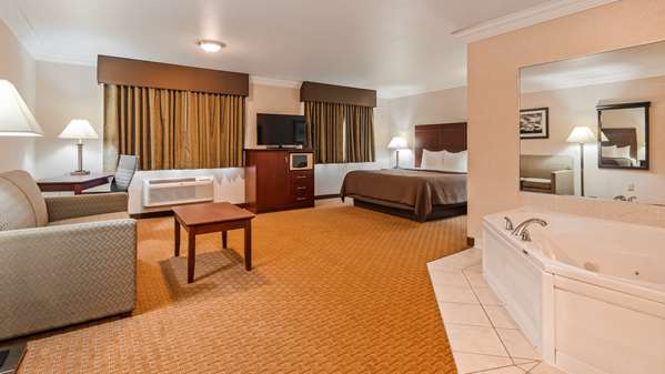  - Best Western Wittenberg Inn