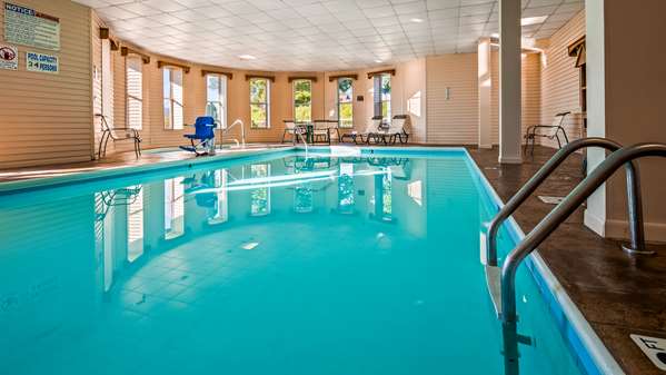 Pool - Best Western Hotel Chequamegon Ashland