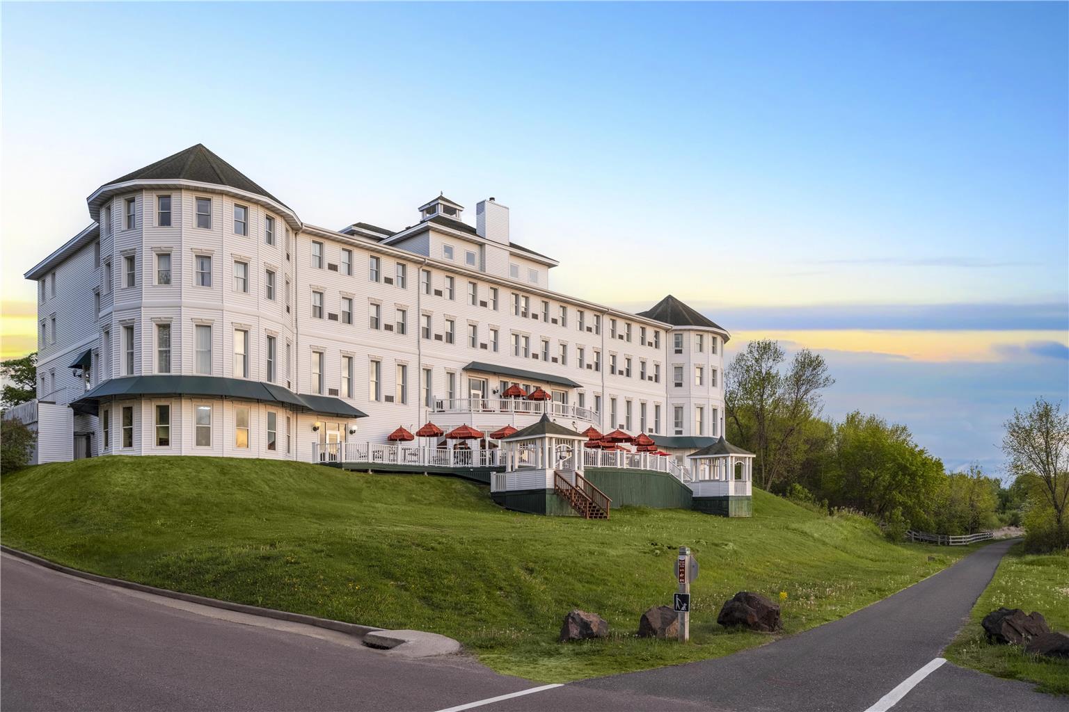 Best Western The Hotel Chequamegon