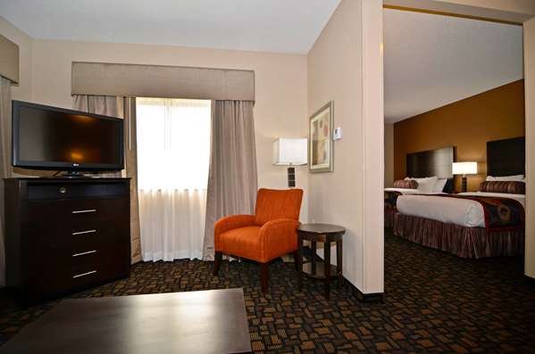 Suite - Best Western Plover Hotel & Conference Center - I-39, Exit 151