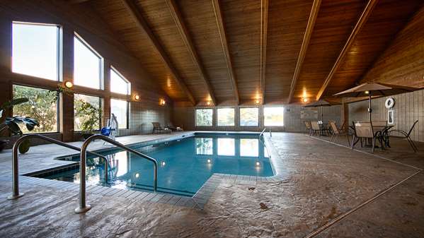 Pool - Best Western Germantown Inn
