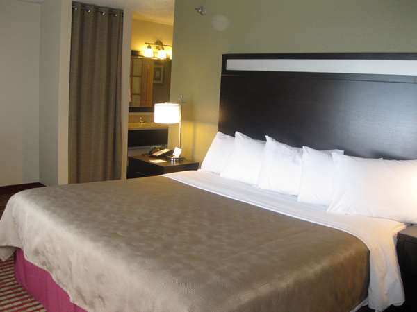 Suite - Best Western Germantown Inn