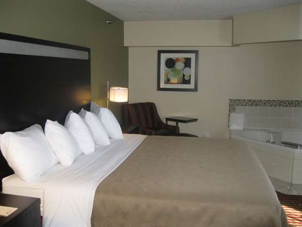Suite - Best Western Germantown Inn