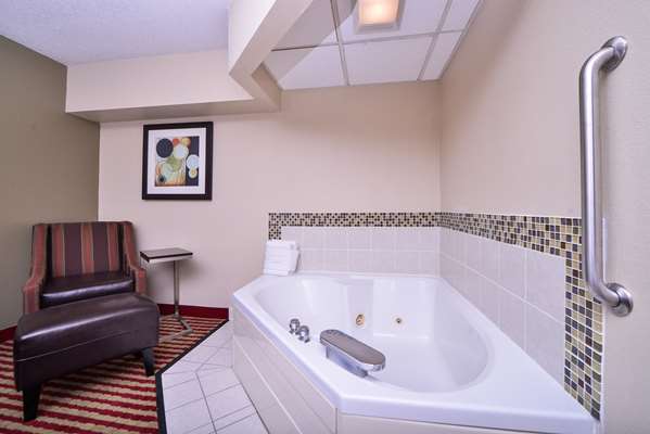 Suite - Best Western Germantown Inn