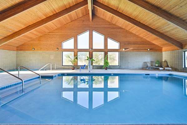 Pool - Best Western Germantown Inn