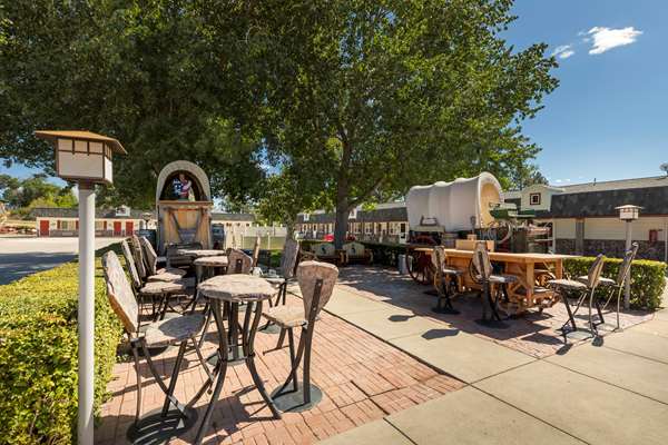  - Best Western Pioneer Court Hotel Lusk