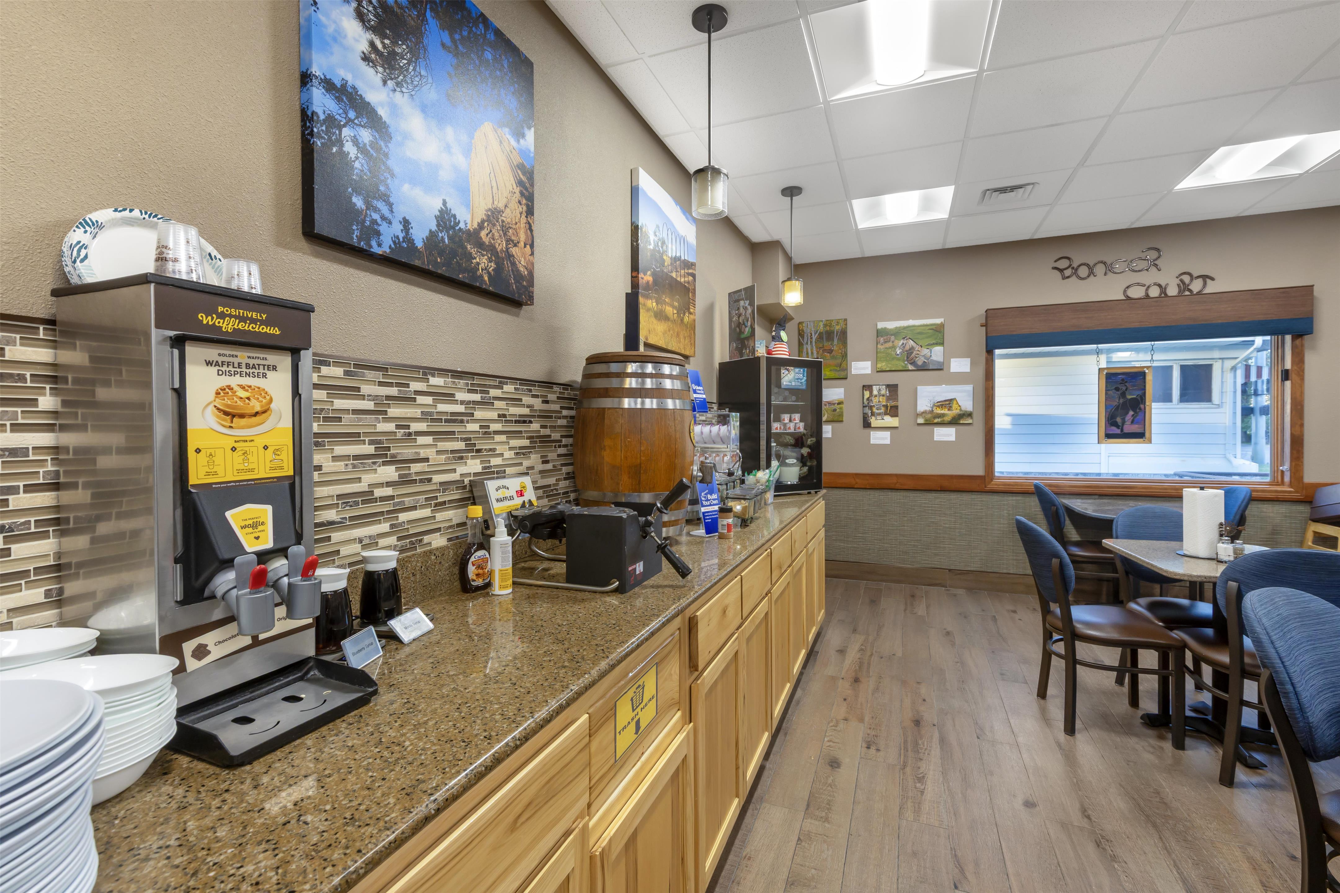 Breakfast Area | Best Western Pioneer