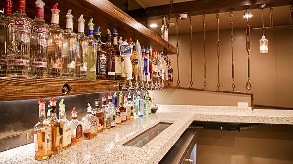 Bar - Best Western Cottontree Inn Rawlins - I-80, Exit 211