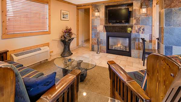  - Best Western Torchlite Motor Inn Wheatland - I-25, Exit 80