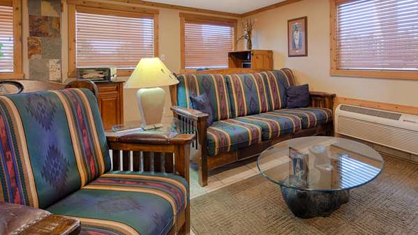  - Best Western Torchlite Motor Inn Wheatland - I-25, Exit 80