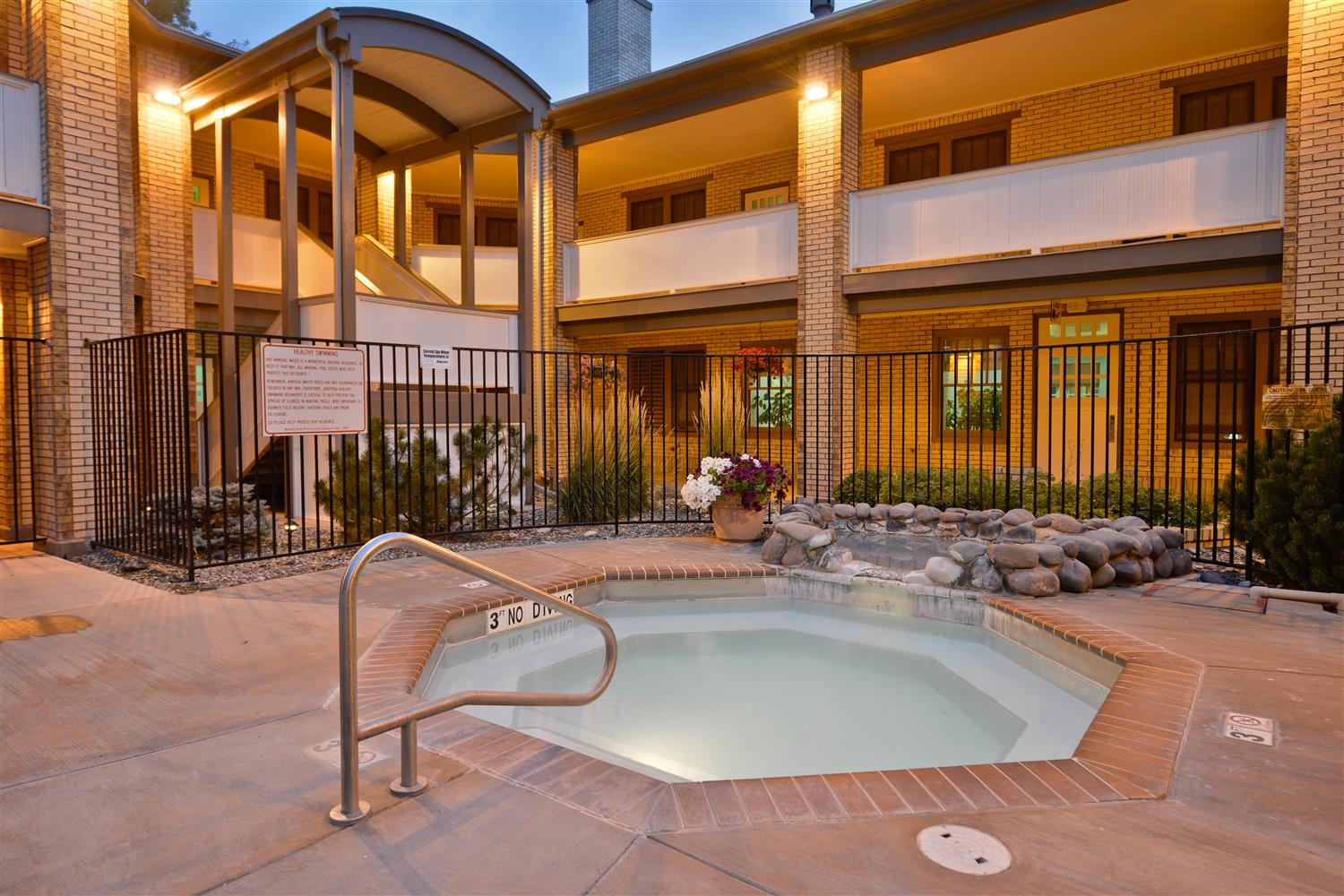 Best Western Plus Plaza Hotel Thermopolis, WY See Discounts