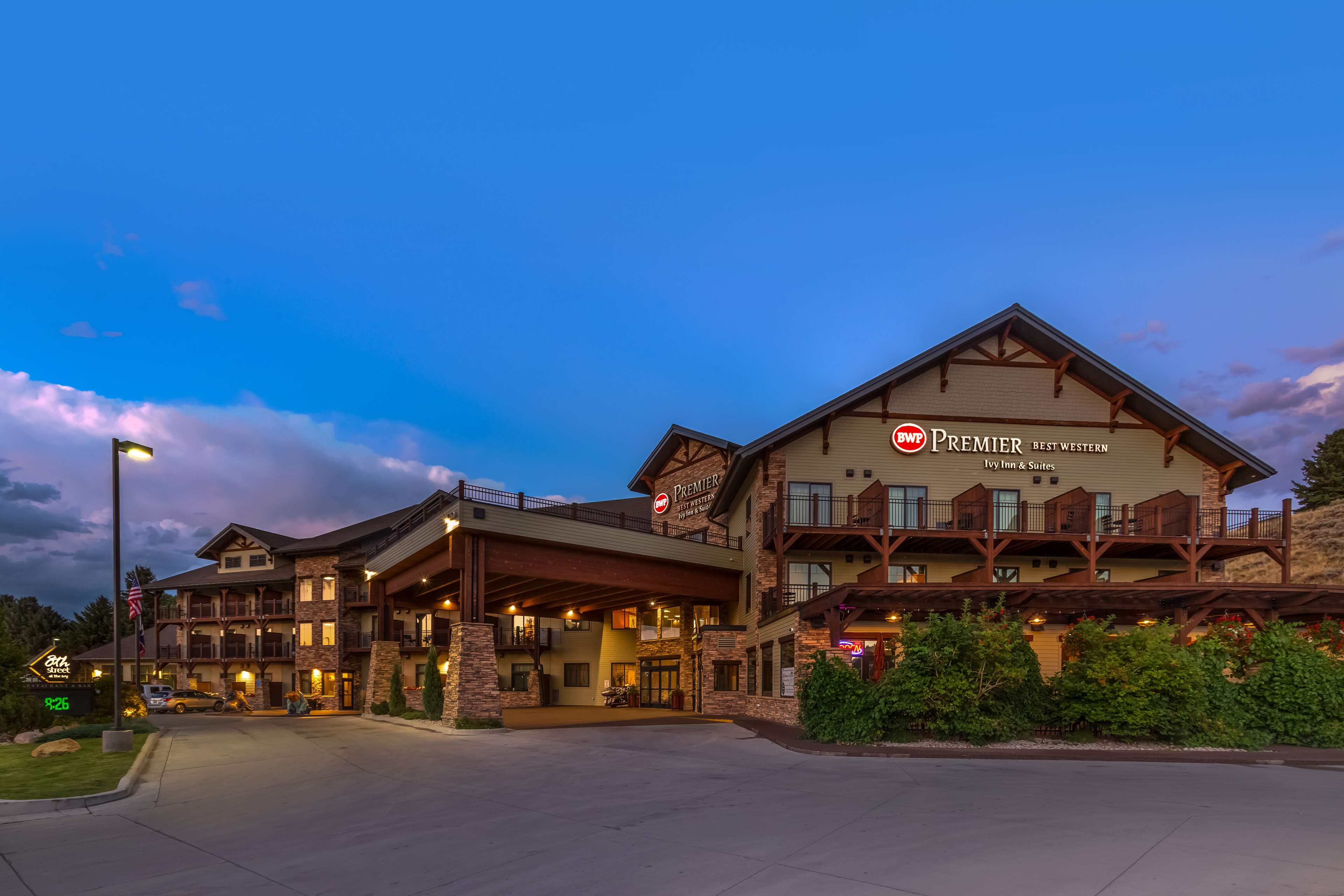 Best Western Premier Ivy Inn Suites