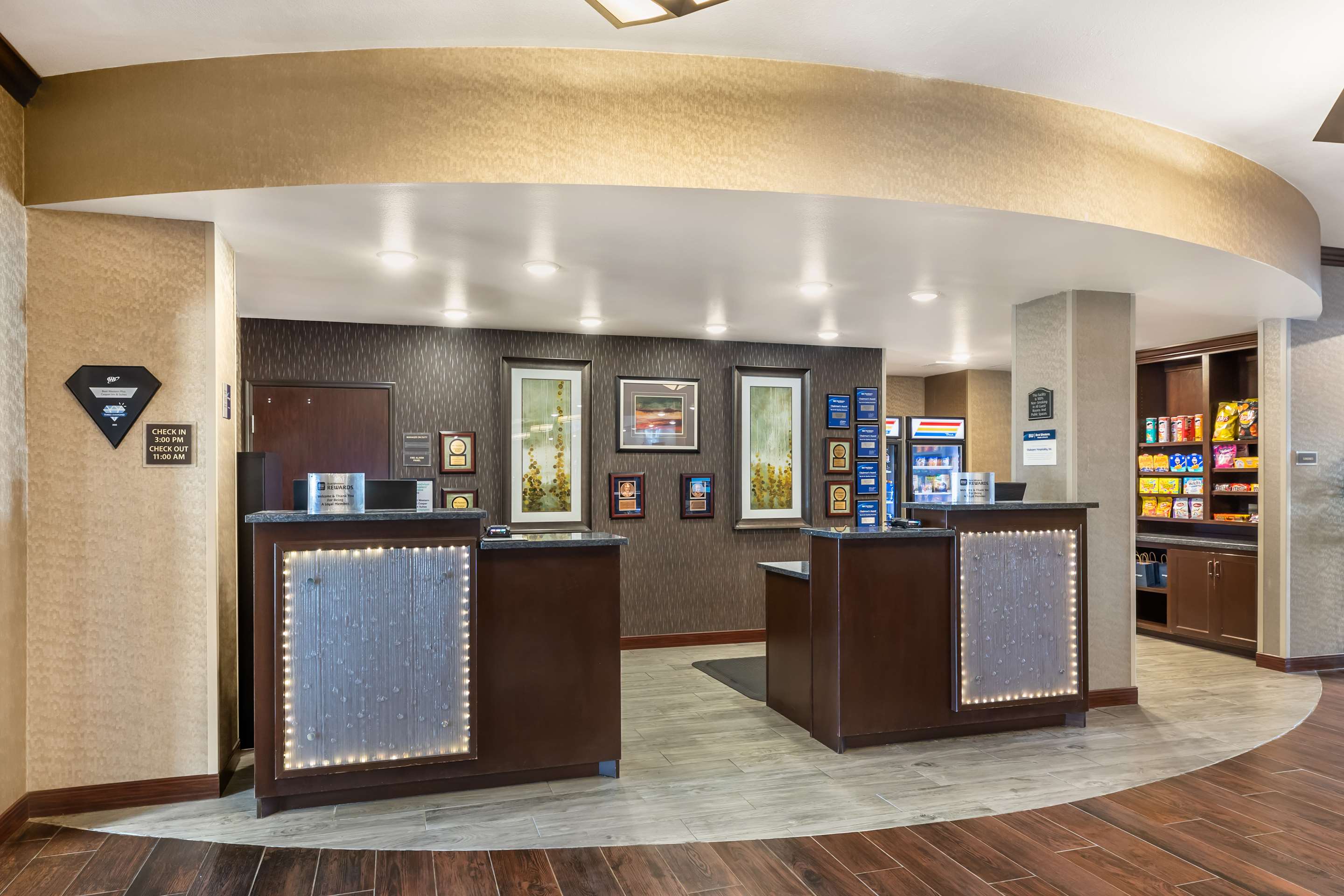Reception | Best Western Plus Casper Inn & Suites