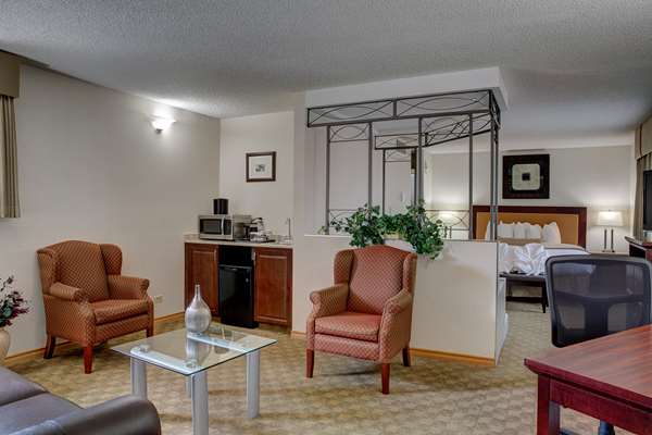 Suite - Best Western Plus City Centre Inn Edmonton