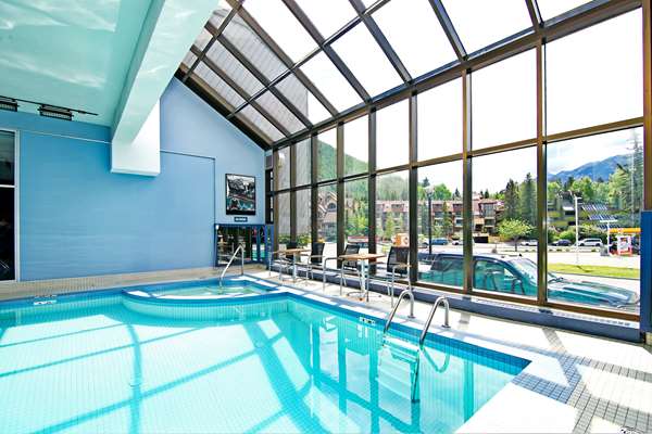 Pool - Best Western Plus Siding 29 Lodge Banff