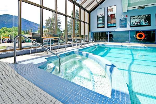 Pool - Best Western Plus Siding 29 Lodge Banff