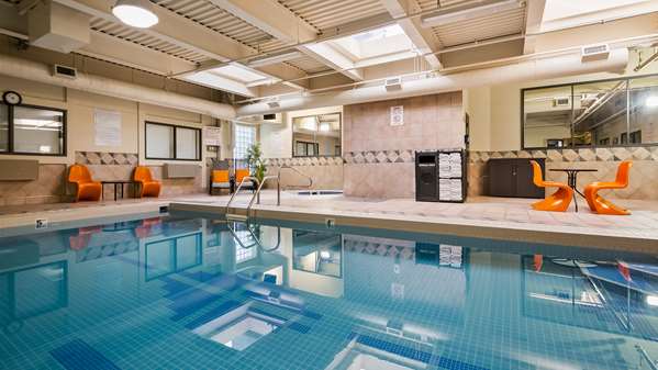 Pool - Best Western Hotel Airport Calgary