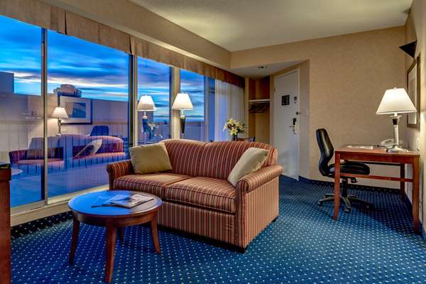 Suite - Best Western Plus Suites Downtown Calgary