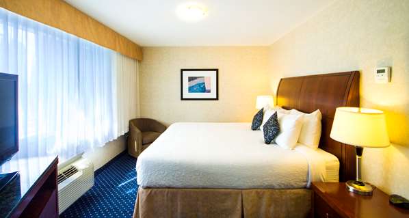 Suite - Best Western Plus Suites Downtown Calgary
