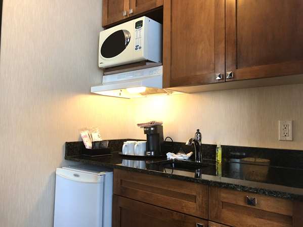  - Best Western Plus Suites Downtown Calgary