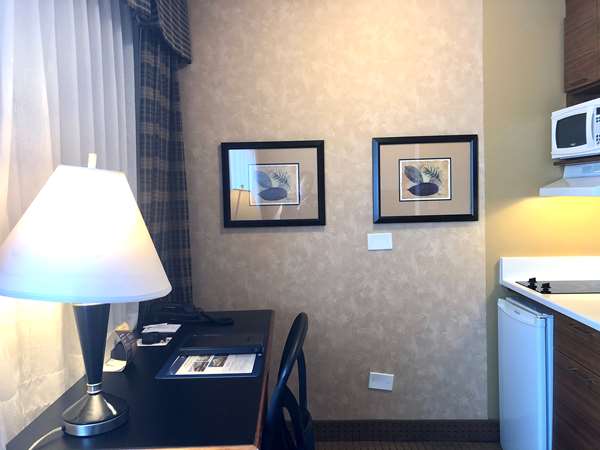  - Best Western Plus Suites Downtown Calgary