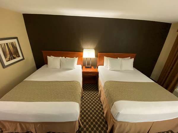  - Best Western Strathmore Inn