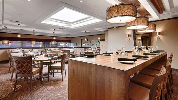 Restaurant - Best Western Premier Denham Inn & Suites Leduc