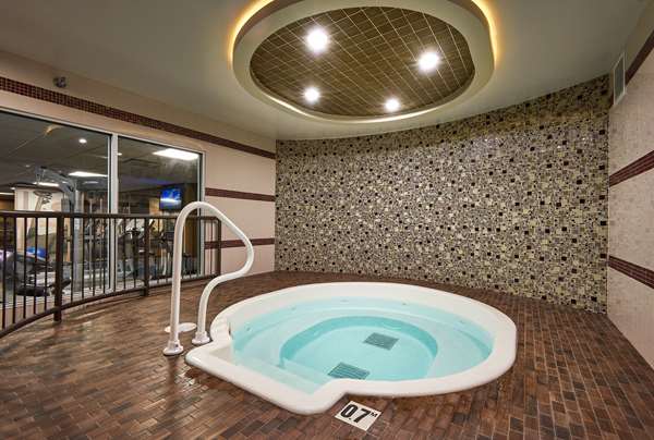 Pool - Best Western Premier Denham Inn & Suites Leduc