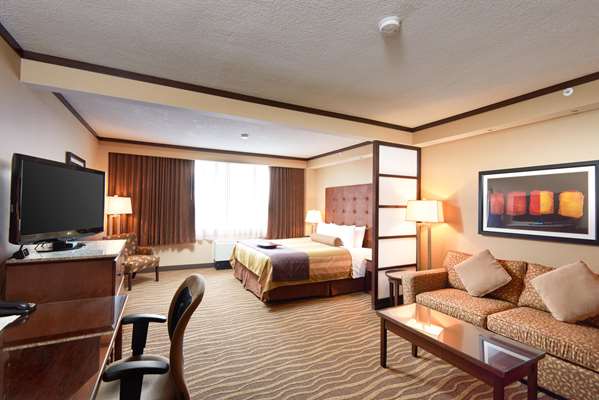  - Best Western Premier Denham Inn & Suites Leduc