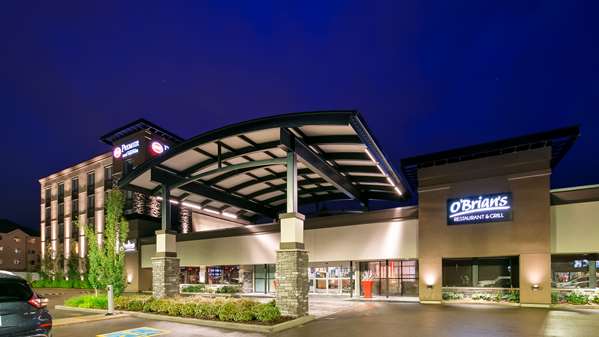 Exterior view - Best Western Premier Denham Inn & Suites Leduc