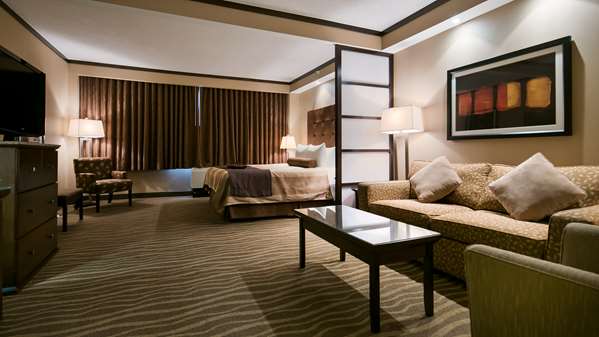 Suite - Best Western Premier Denham Inn & Suites Leduc