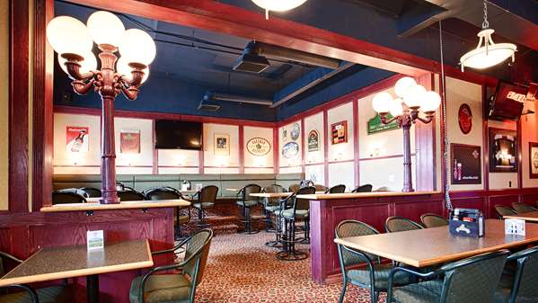 Bar - Best Western High Road Inn Edson