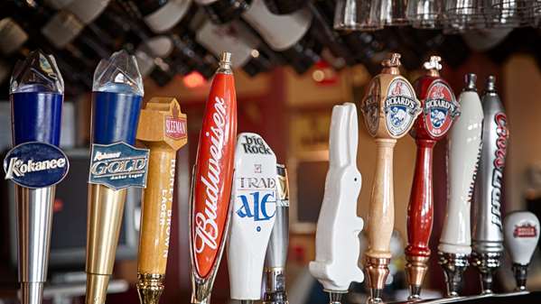 Bar - Best Western High Road Inn Edson