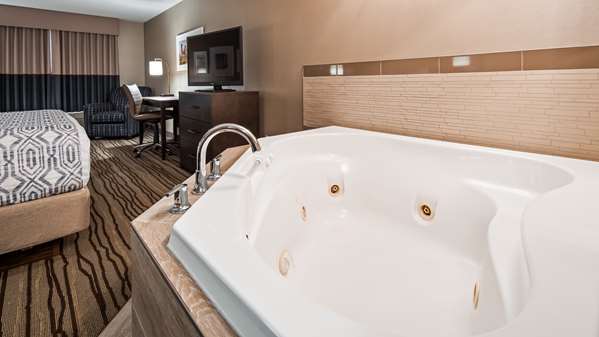  - Best Western Plus Calgary Centre Inn