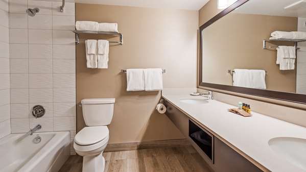  - Best Western Plus Calgary Centre Inn
