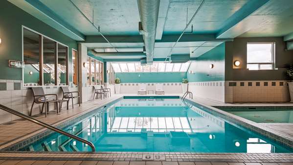 Pool - Best Western Plus Calgary Centre Inn