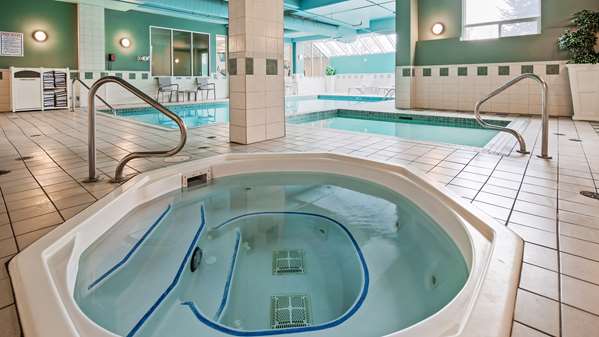 Pool - Best Western Plus Calgary Centre Inn