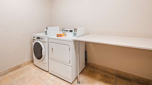  - Best Western Plus Calgary Centre Inn