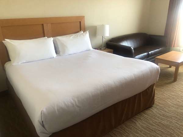  - Best Western Grande Prairie Hotel & Suites