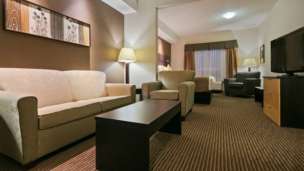  - Best Western Cold Lake Inn