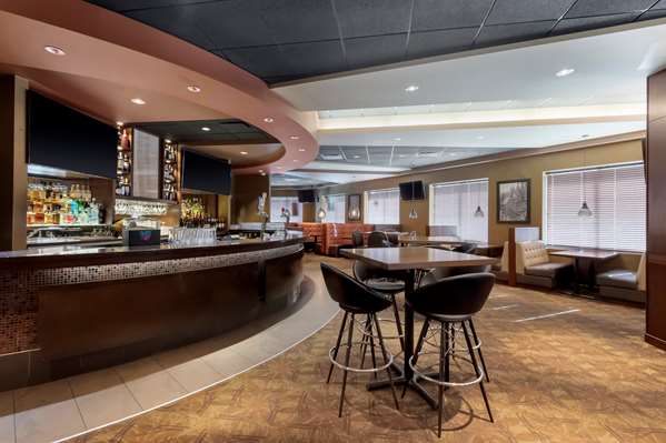 Restaurant - Best Western Cold Lake Inn