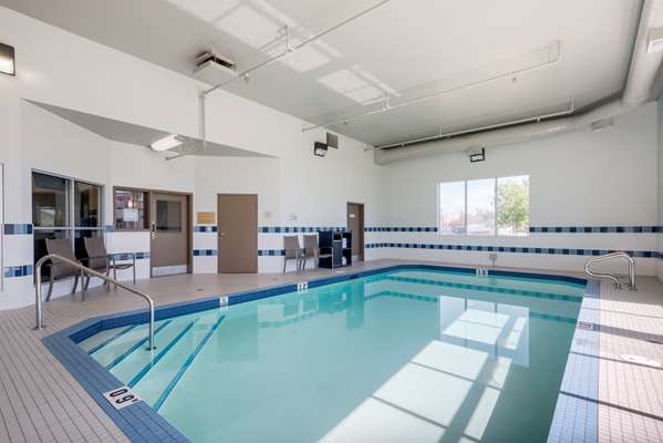 Pool - Best Western Plus Red Deer Inn & Suites