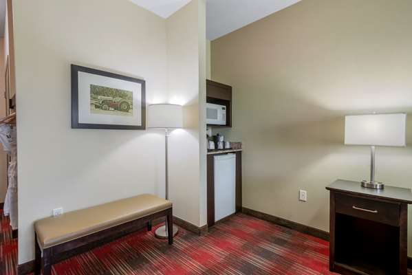  - Best Western Plus Red Deer Inn & Suites
