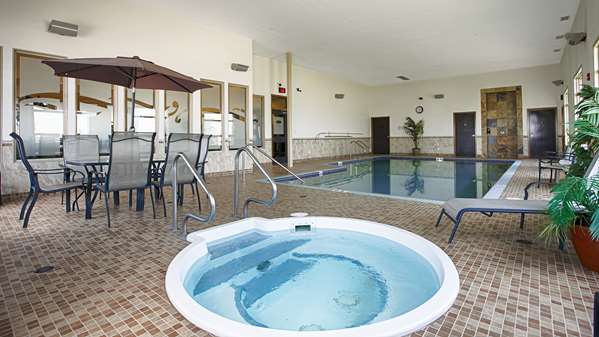 Pool - Best Western Wainwright Inn & Suites
