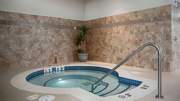 Pool - Best Western Plus Chateau Inn Sylvan Lake